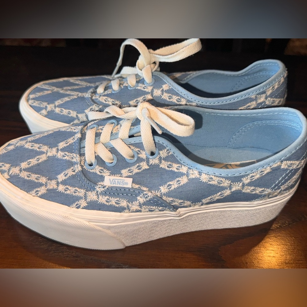 Nwot Vans Authentic Stackform Sneaker - image 1